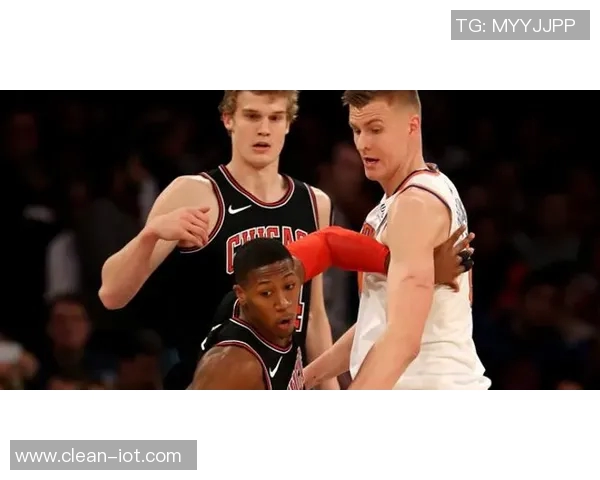 猛龙与尼克斯精彩对决集锦回顾展现篮球魅力与激情瞬间